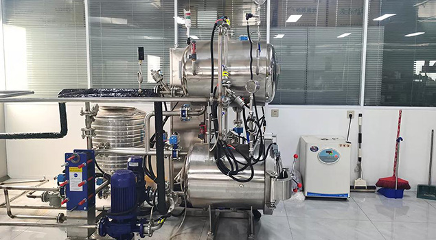 真空食品殺菌現場